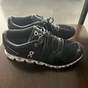 Women’s On Cloud running shoes